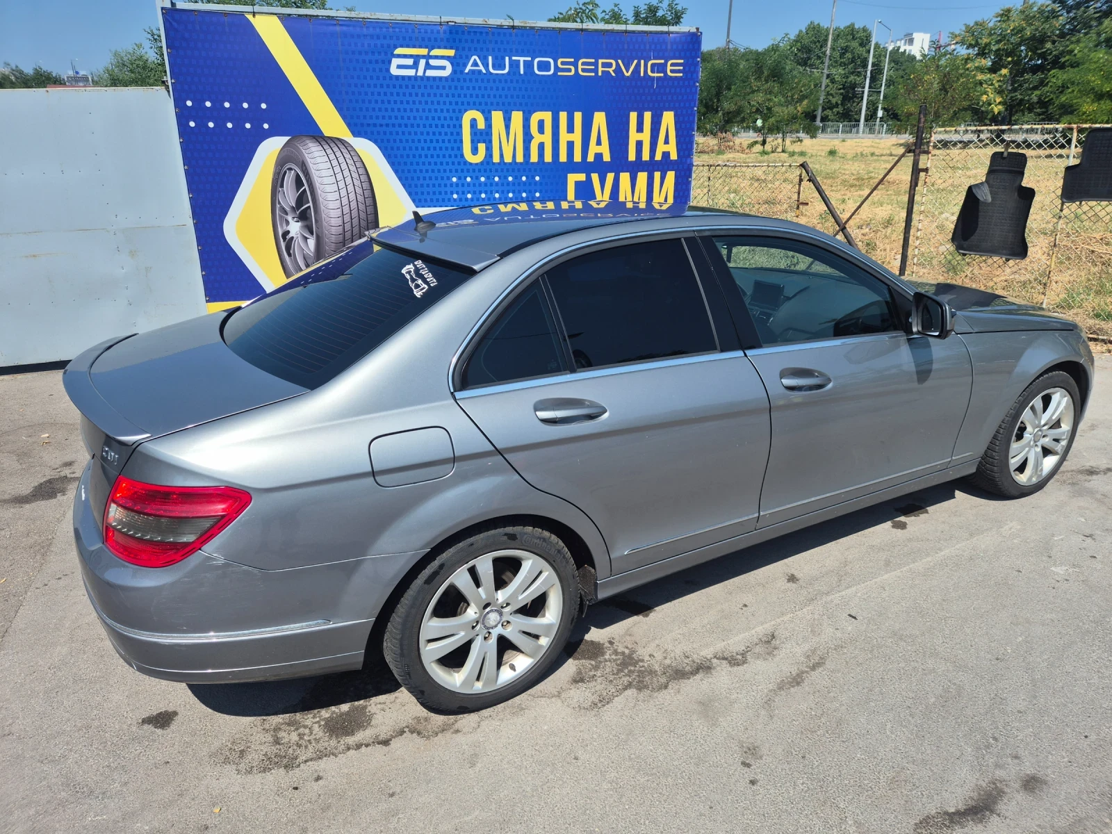 Mercedes-Benz C 220, снимка 3 - Автомобили и джипове - 55384780