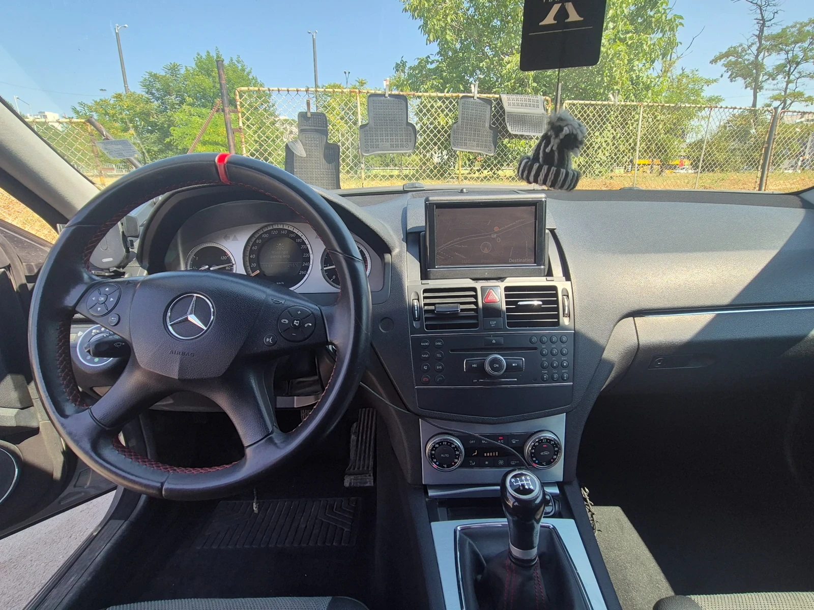 Mercedes-Benz C 220, снимка 6 - Автомобили и джипове - 55384780