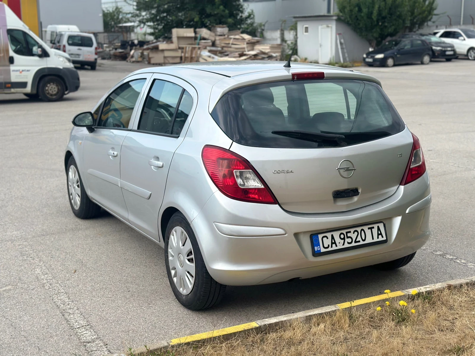 Opel Corsa 1.2, снимка 6 - Автомобили и джипове - 55400259