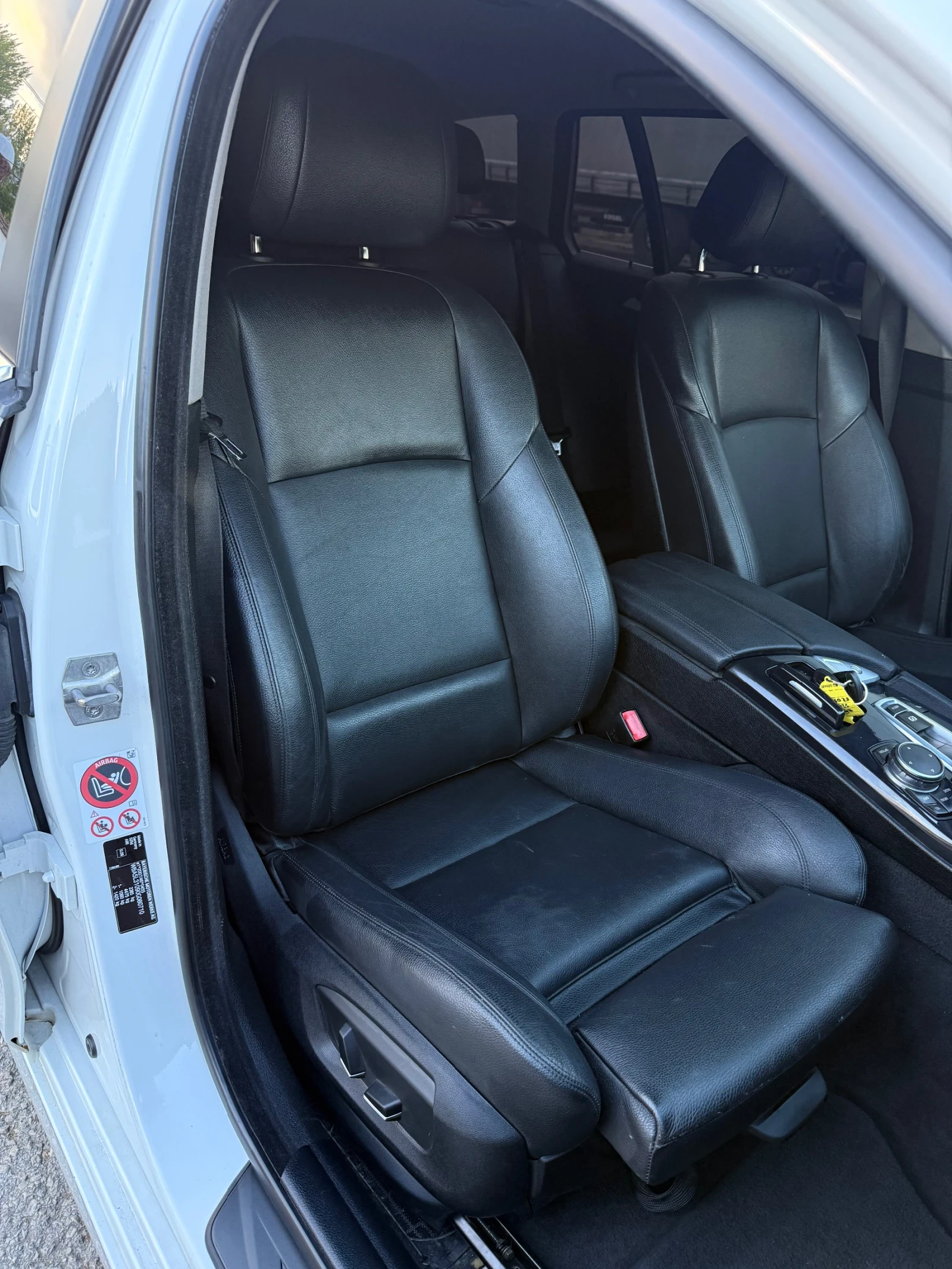 BMW 520 2.0* 190кс* Face* , снимка 10 - Автомобили и джипове - 55607145