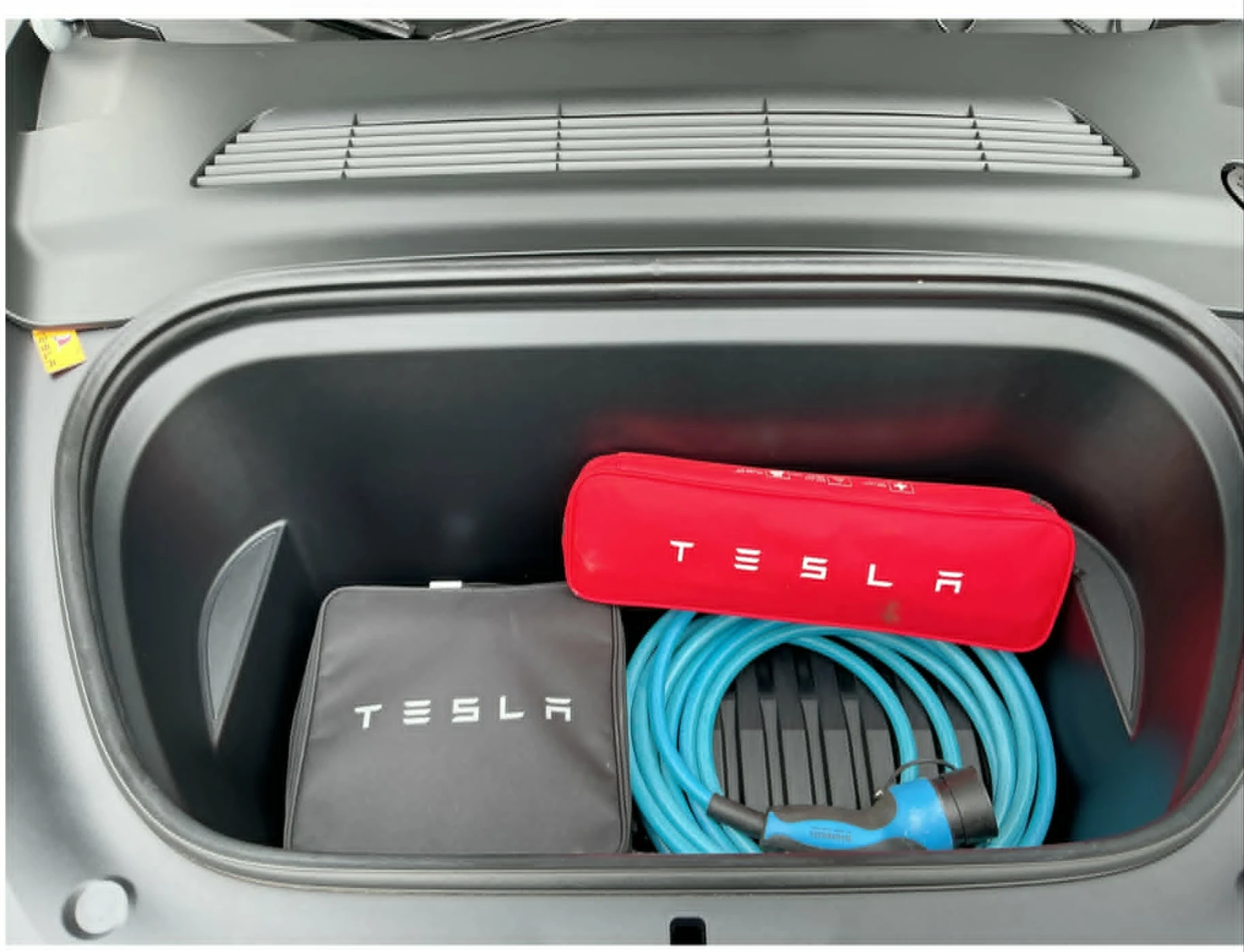 Tesla Model Y RWD + LFP + Гаранция, снимка 7 - Автомобили и джипове - 55883653