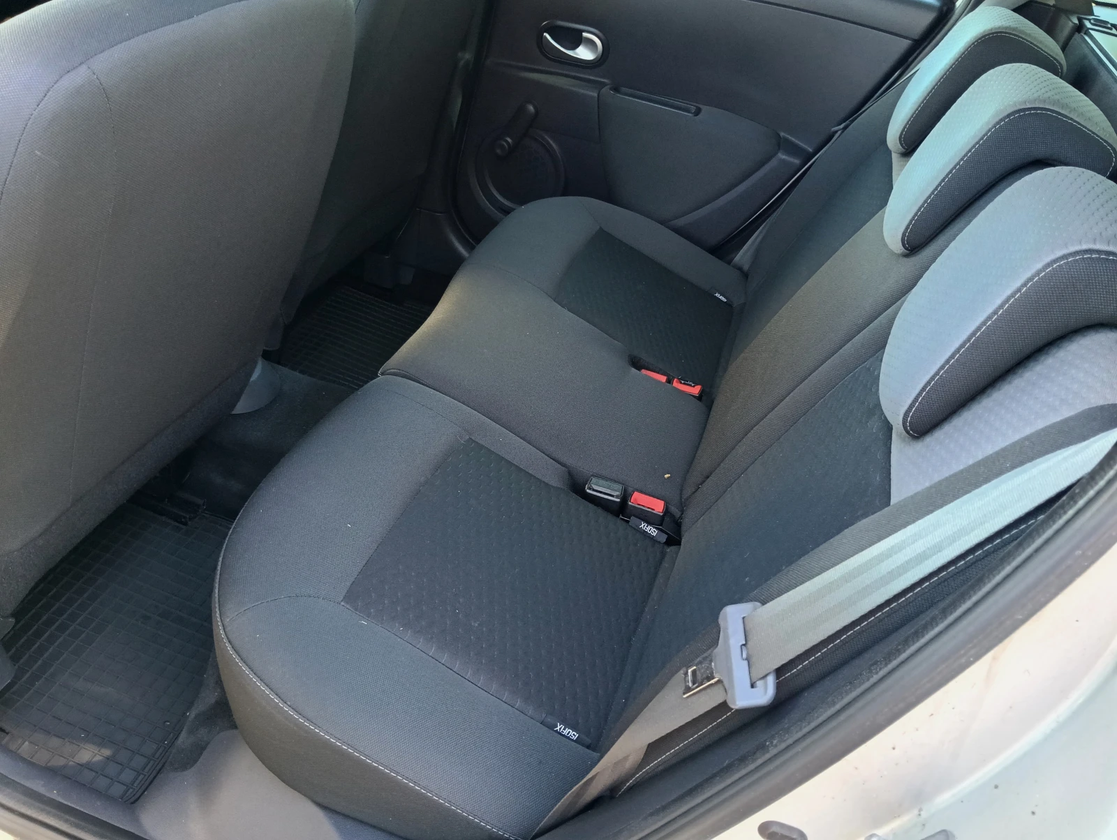 Renault Clio 1.2i 75 ps., снимка 7 - Автомобили и джипове - 56022813