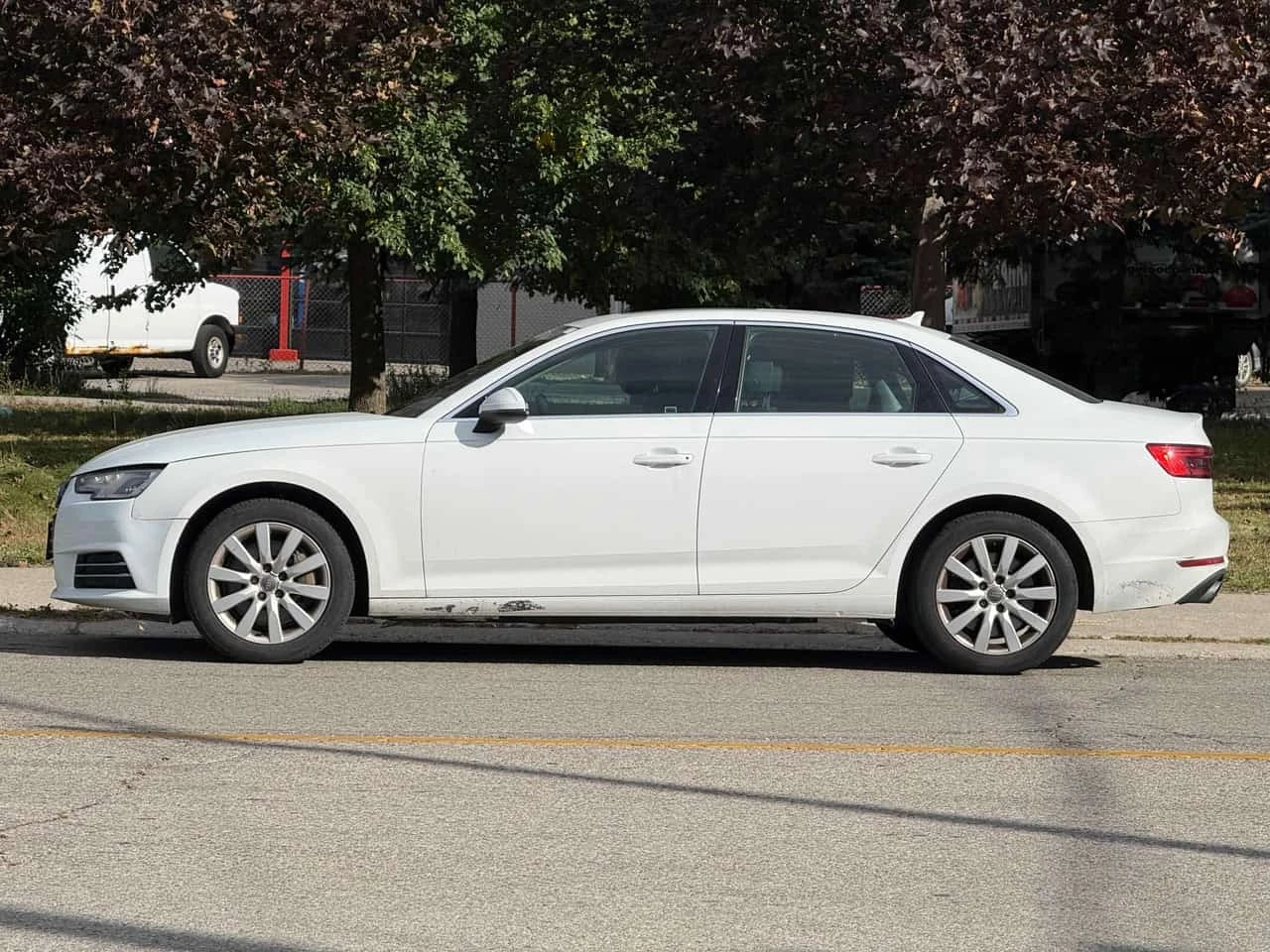 Audi A4  Komfort * CARFAX * ��� ������������ ������ | Mobile.bg � ����������� 2