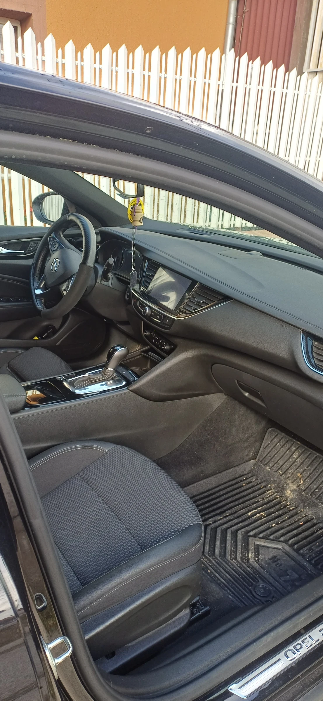Opel Insignia, снимка 4 - Автомобили и джипове - 56528196