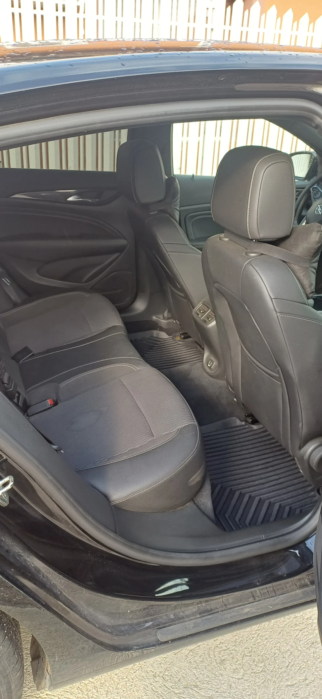 Opel Insignia, снимка 2 - Автомобили и джипове - 56528196