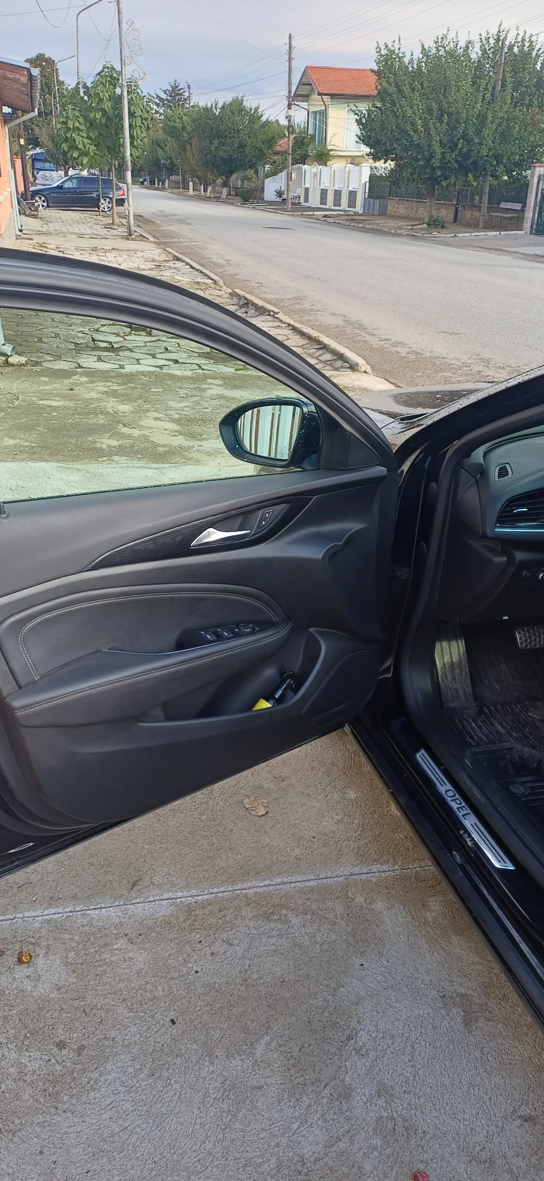 Opel Insignia, снимка 5 - Автомобили и джипове - 56528196