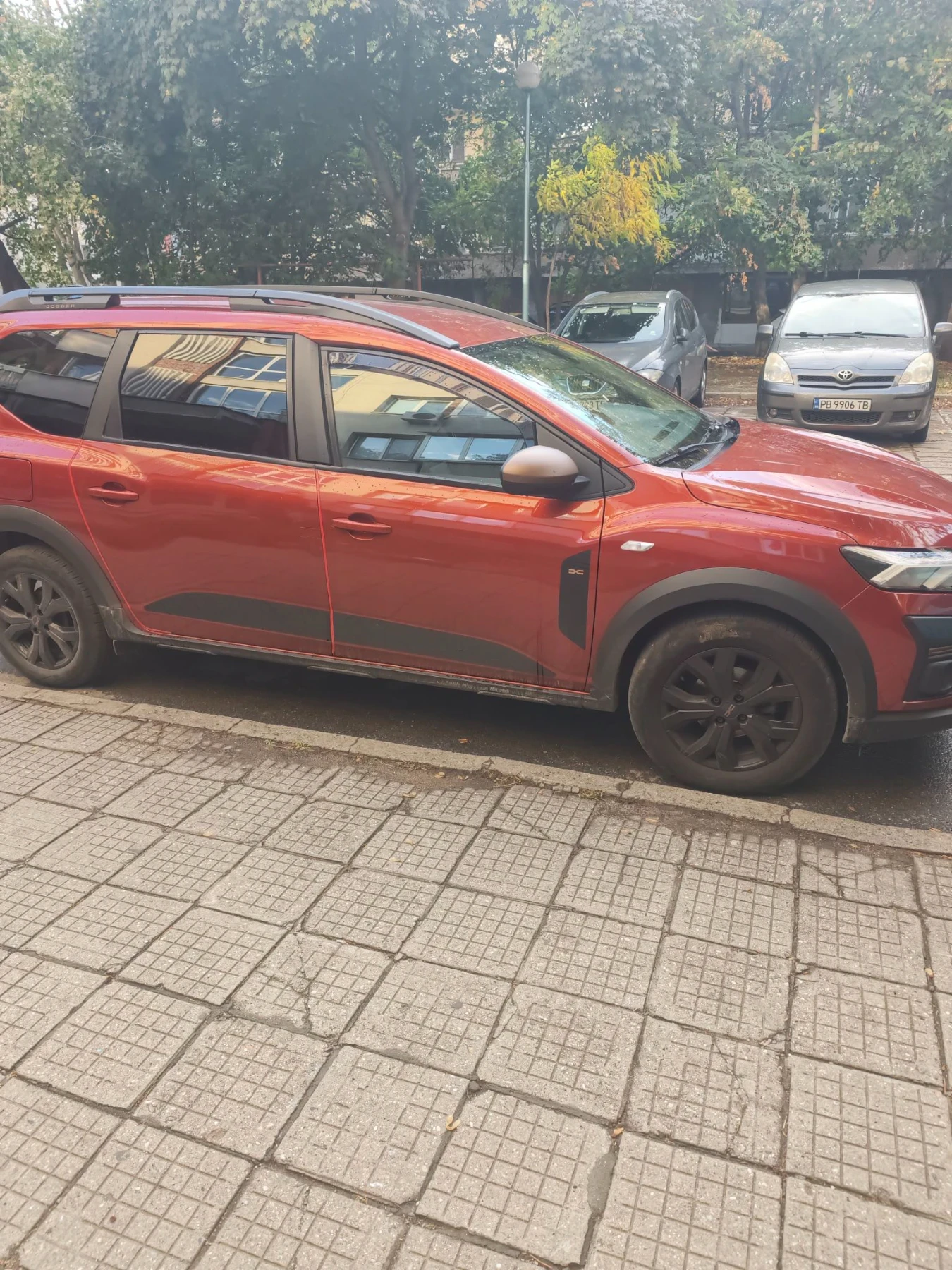 Dacia Jogger, снимка 2 - Автомобили и джипове - 56534537