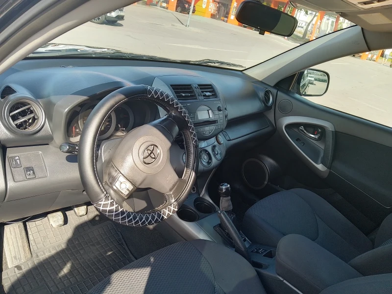 Toyota Rav4, снимка 14 - Автомобили и джипове - 47482878