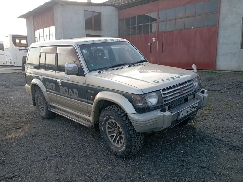 Mitsubishi Pajero Дълга база, снимка 1 - Автомобили и джипове - 48757921