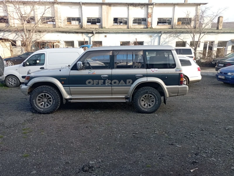 Mitsubishi Pajero Дълга база, снимка 3 - Автомобили и джипове - 48757921