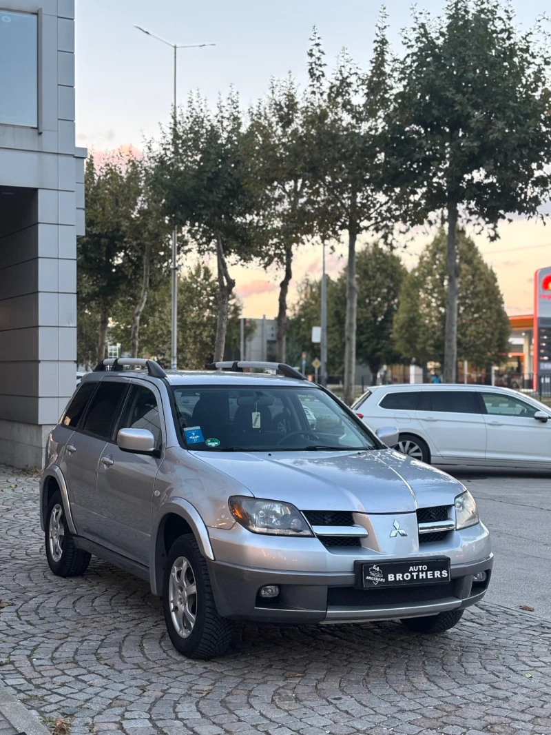 Mitsubishi Outlander НОВ ВНОС, снимка 2 - Автомобили и джипове - 52003815