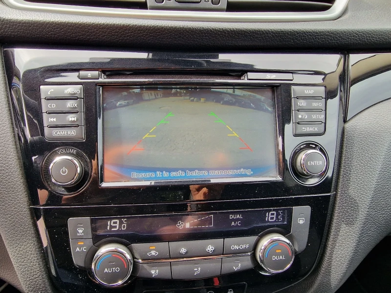 Nissan Qashqai 1.2TCE, снимка 14 - Автомобили и джипове - 52067005