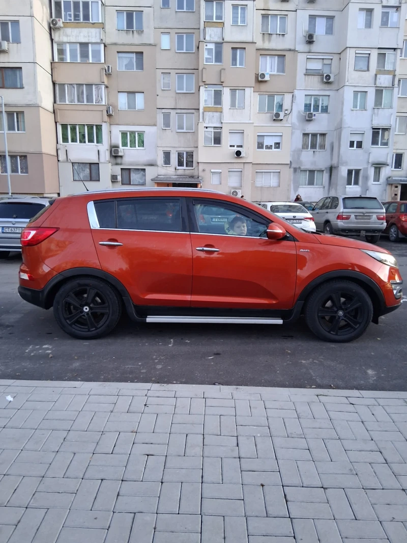 Kia Sportage, снимка 2 - Автомобили и джипове - 52906323