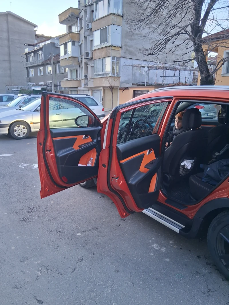 Kia Sportage, снимка 5 - Автомобили и джипове - 52906323
