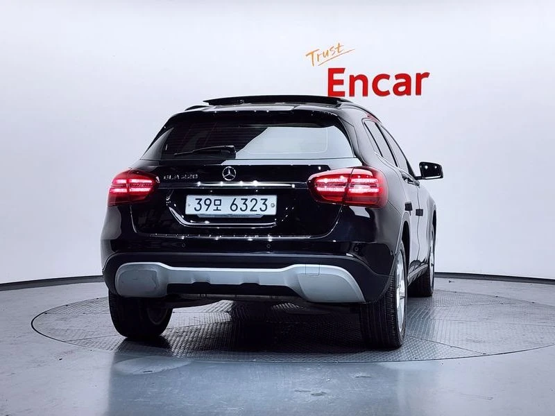 Mercedes-Benz GLA GLA220| 184к.с.| ВКЛ.ТЕХНОТЕСТ, снимка 4 - Автомобили и джипове - 55563336