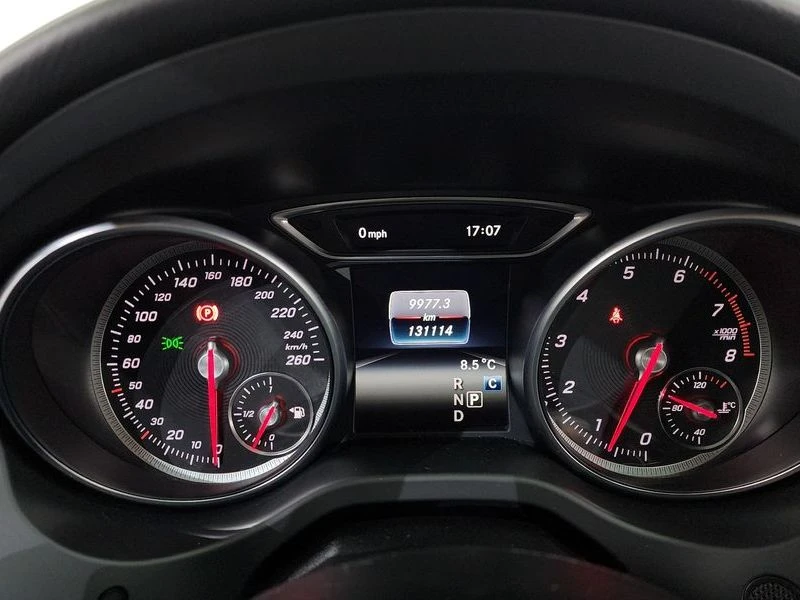 Mercedes-Benz GLA GLA220| 184к.с.| ВКЛ.ТЕХНОТЕСТ, снимка 8 - Автомобили и джипове - 55563336