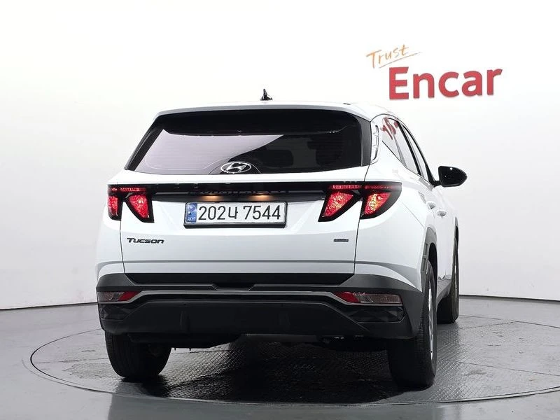 Hyundai Tucson 2.0 186 hp Automatic, снимка 4 - Автомобили и джипове - 55736789