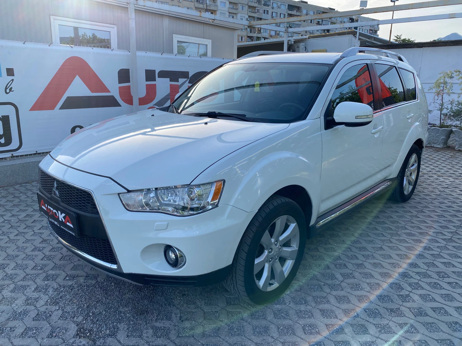 Mitsubishi Outlander 2.2D-156кс= АВТОМАТ= 4х4= 7МЕСТА= KEYLESS= FACE - изображение 6