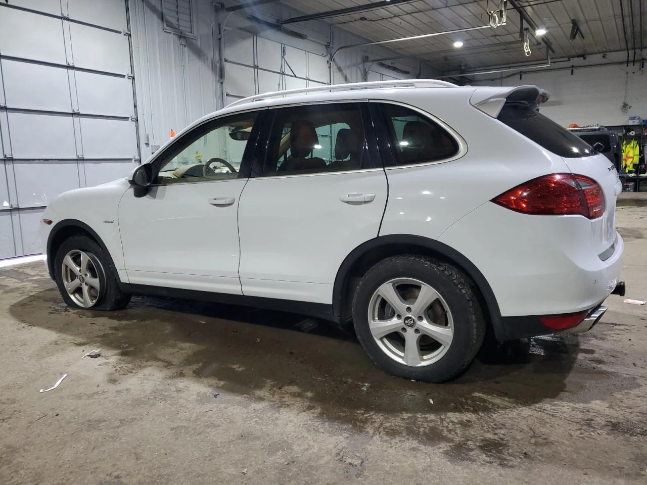 Porsche Cayenne BOSE* ПОДГРЕВ* ОБДУХВАНЕ* ШИБИДАХ* КРАЙНА ЦЕНА - изображение 9