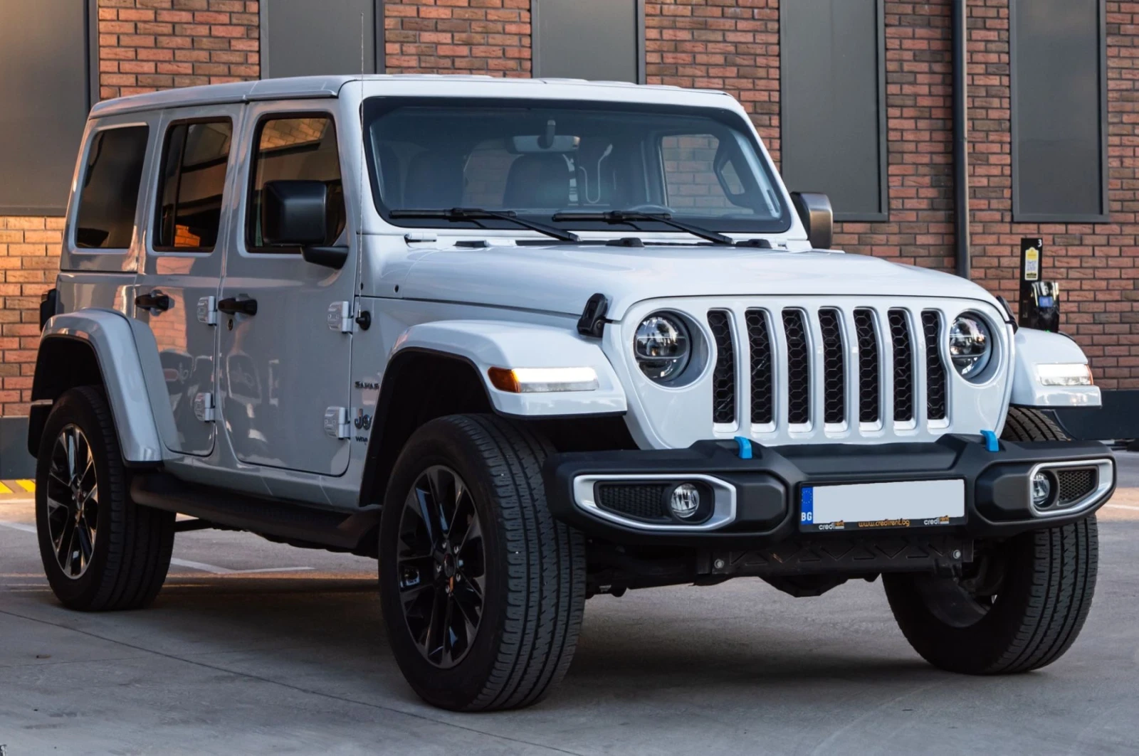 Jeep Wrangler 4XE Plug-in Hybrid Sahara - изображение 4