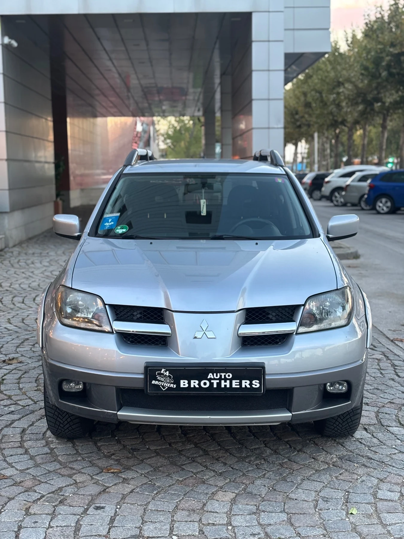 Mitsubishi Outlander НОВ ВНОС / 2.4i / 16V 4x4 / АВТОМАТИК | Mobile.bg — изображение 1