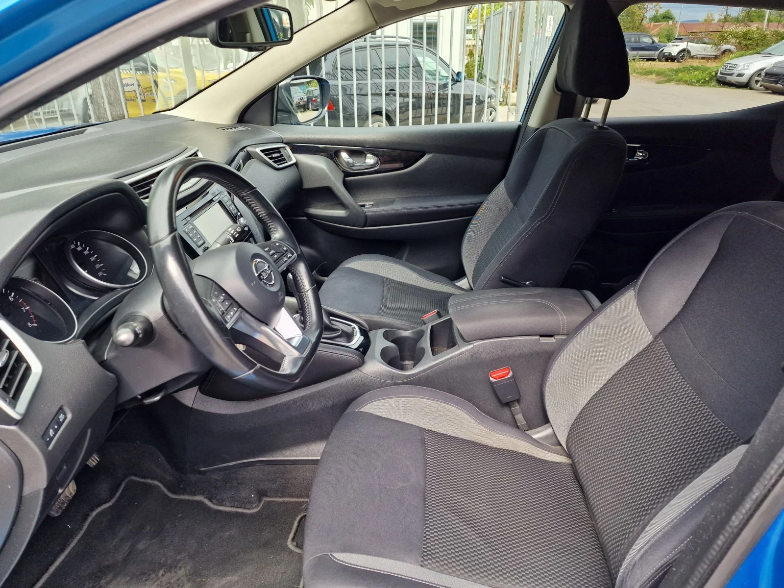 Nissan Qashqai 1.2TCE - изображение 8