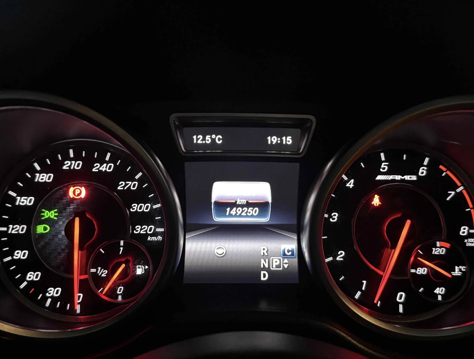 Mercedes-Benz GLE 63 AMG 360 КАМЕРИ/ТЕЛЕВИЗОРИ/ОБДУХВАНЕ/FULL!, снимка 7 - Автомобили и джипове - 54123327