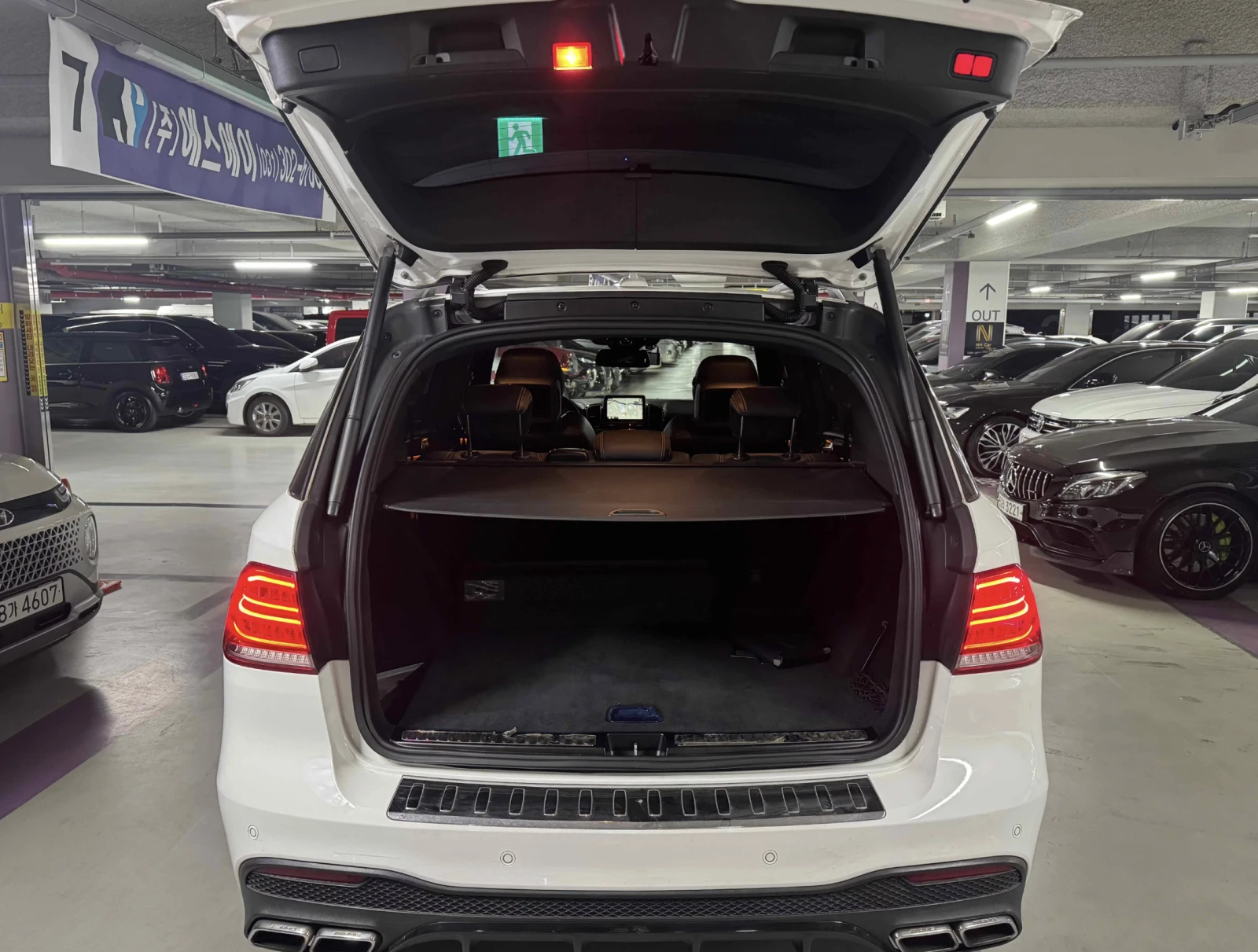 Mercedes-Benz GLE 63 AMG 360 КАМЕРИ/ТЕЛЕВИЗОРИ/ОБДУХВАНЕ/FULL!, снимка 5 - Автомобили и джипове - 54123327