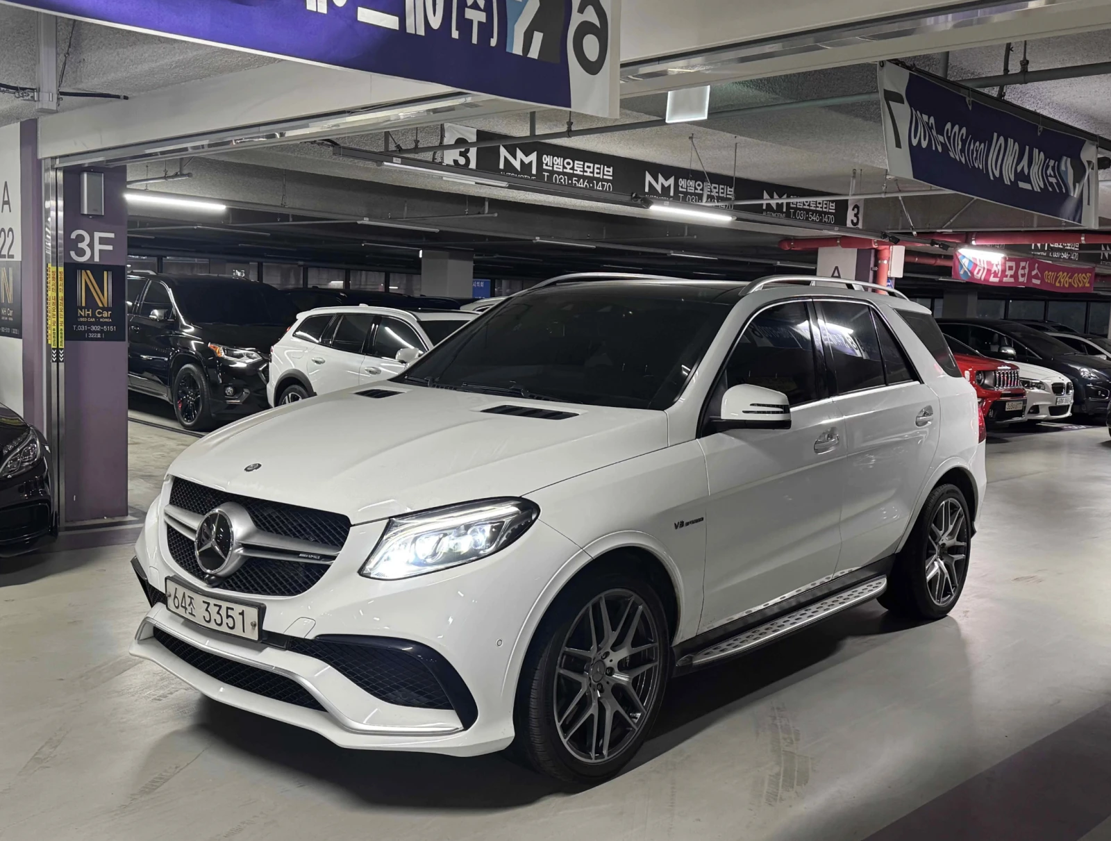 Mercedes-Benz GLE 63 AMG 360 КАМЕРИ/ТЕЛЕВИЗОРИ/ОБДУХВАНЕ/FULL!, снимка 2 - Автомобили и джипове - 54123327