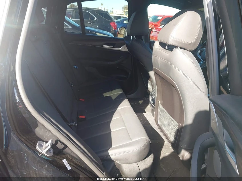 BMW X3 2.0l xDrive30I, снимка 8 - Автомобили и джипове - 54144667