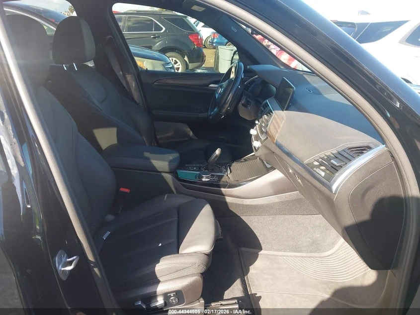 BMW X3 2.0l xDrive30I, снимка 5 - Автомобили и джипове - 54144667