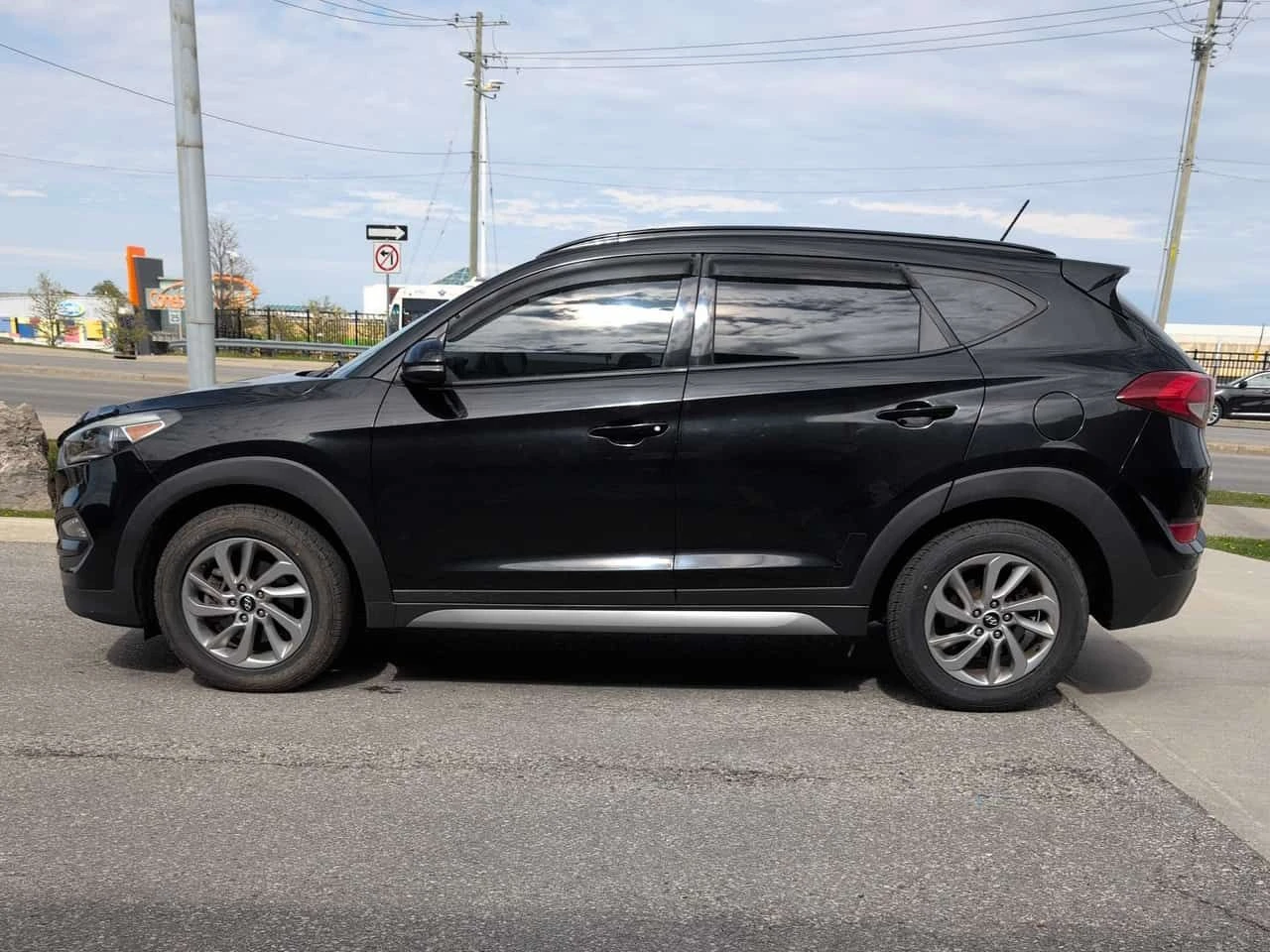 Hyundai Tucson * SE * ГЛАВНО ПРЕДСТАВИТЕЛСТВО* , снимка 3 - Автомобили и джипове - 54594138