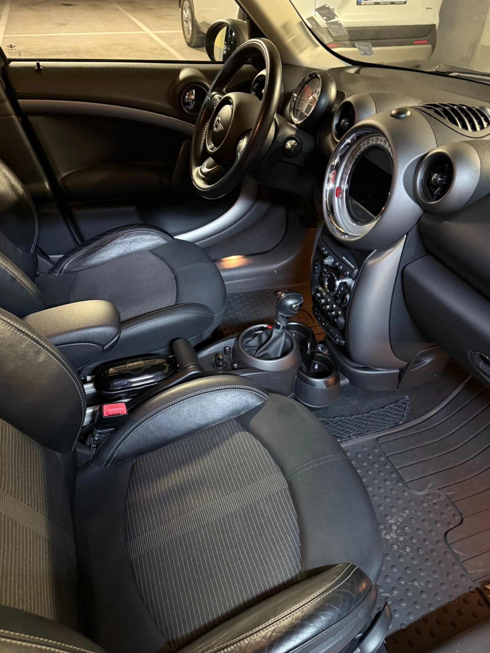 Mini Countryman ALL4 2.0 D, снимка 6 - Автомобили и джипове - 54954044