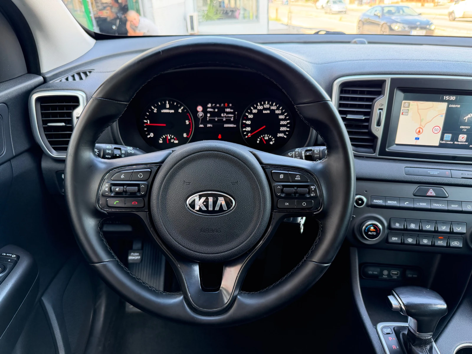 Kia Sportage 1.7CRDI-FULLL, снимка 10 - Автомобили и джипове - 55235737
