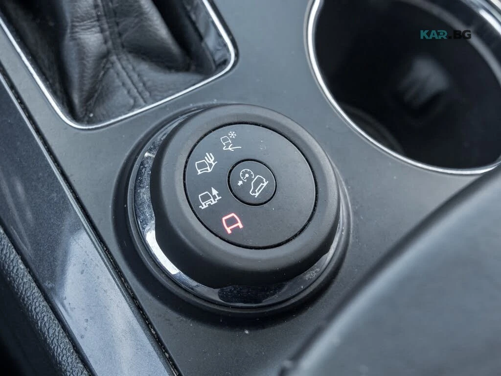 Ford Explorer Platinum* 4WD* АвтоКредит* (ЦЕНА ДО БГ), снимка 12 - Автомобили и джипове - 55302459