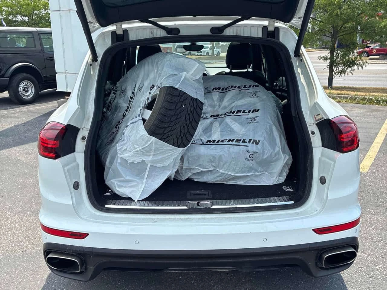 Porsche Cayenne AWD/CARFAX/КЛИП/ПОДГРЕВ/ОБДУХВАНЕ/ПАНОРАМА/, снимка 13 - Автомобили и джипове - 55305052