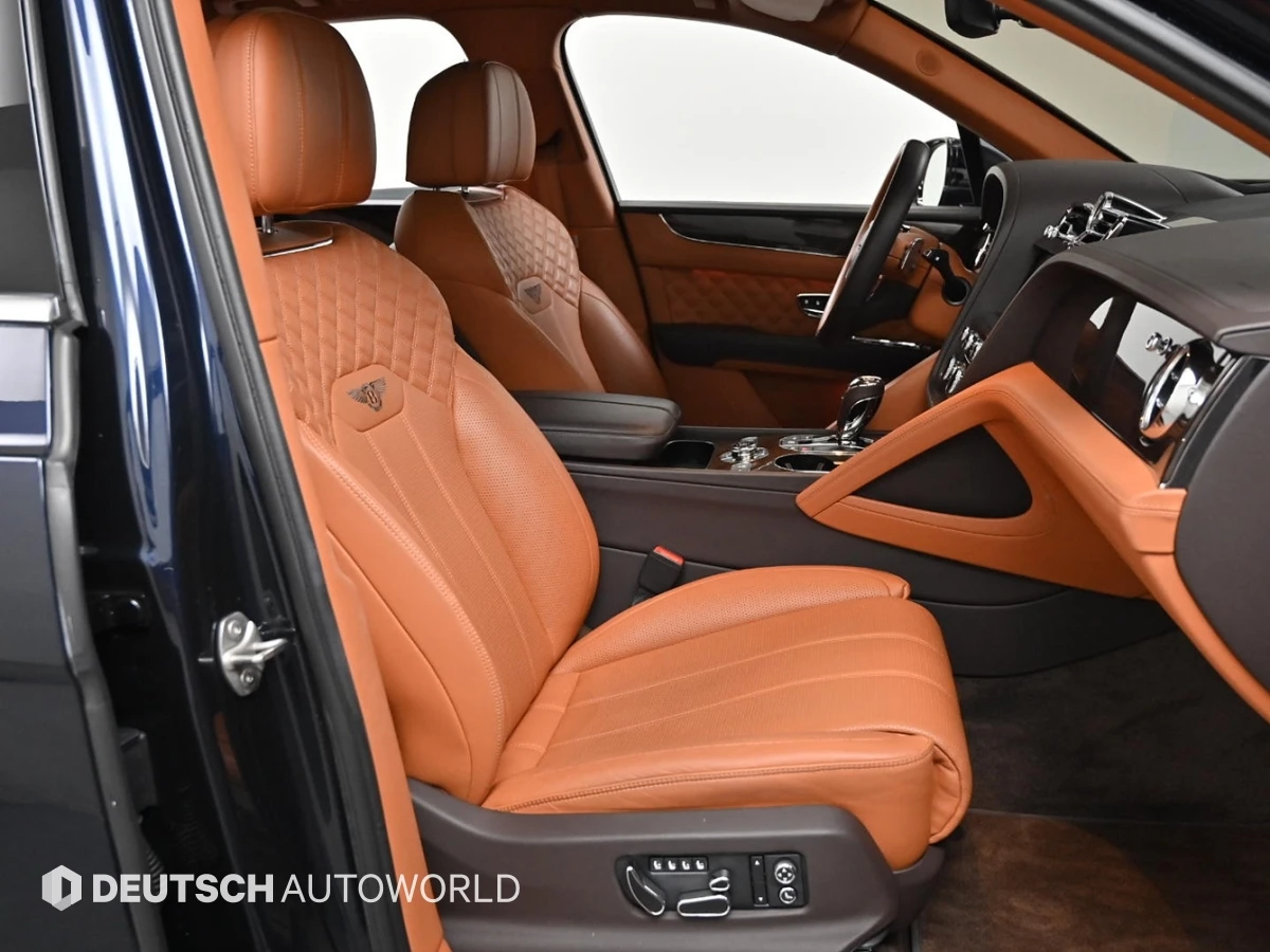Bentley Bentayga 360КАМЕРИ | ХЕД ЪП | ОБДУХВАНЕ | ПАНОРАМА, снимка 8 - Автомобили и джипове - 55658497