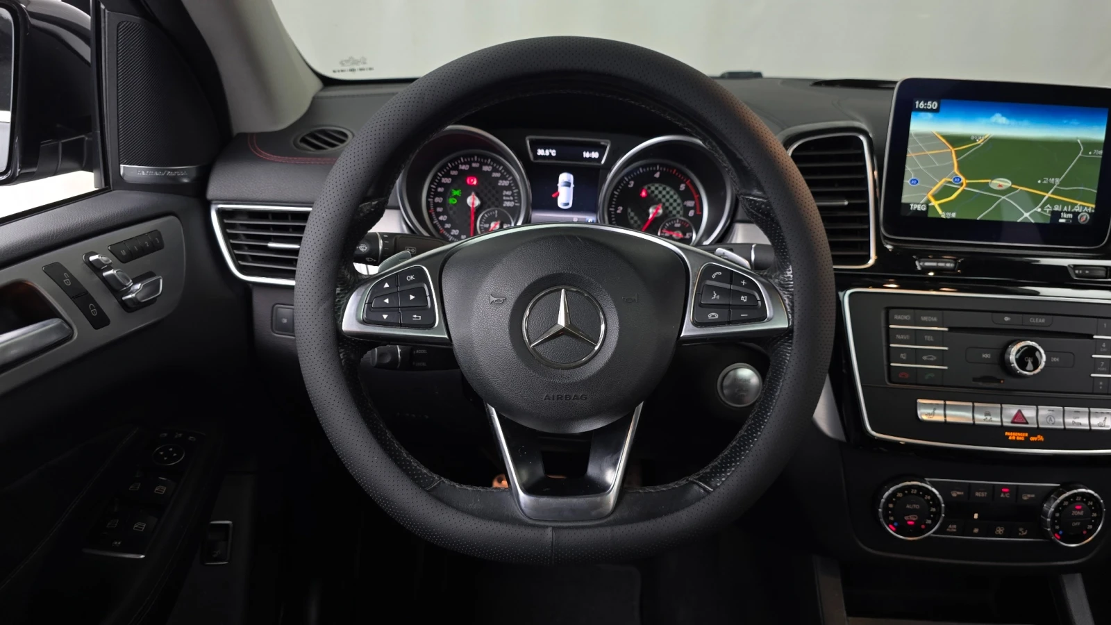Mercedes-Benz GLE 350 3.0 4MATIC, снимка 12 - Автомобили и джипове - 56085613
