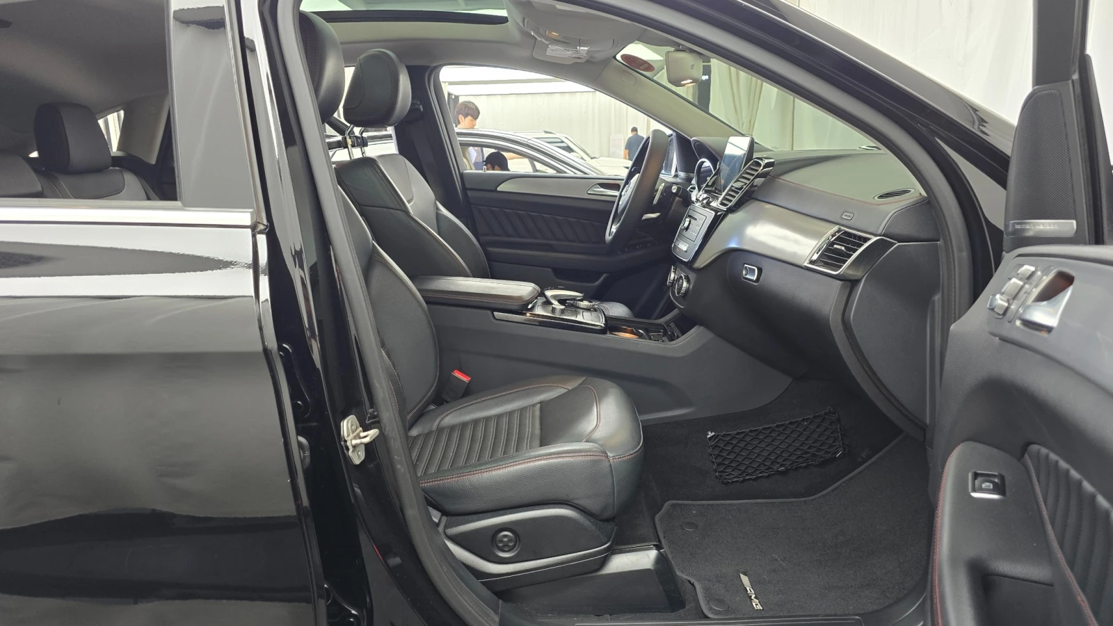 Mercedes-Benz GLE 350 3.0 4MATIC, снимка 9 - Автомобили и джипове - 56085613