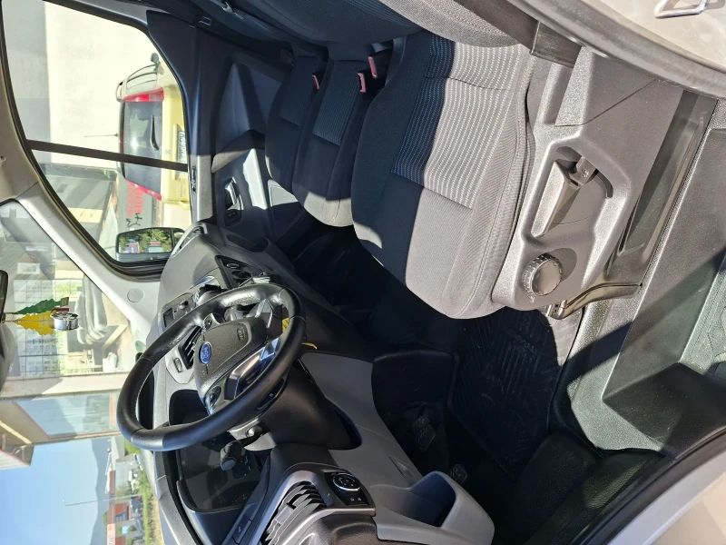 Ford Transit Custom 2.0 Tdci 9 mesta 6 skorosti full ek., снимка 11 - Бусове и автобуси - 50904944