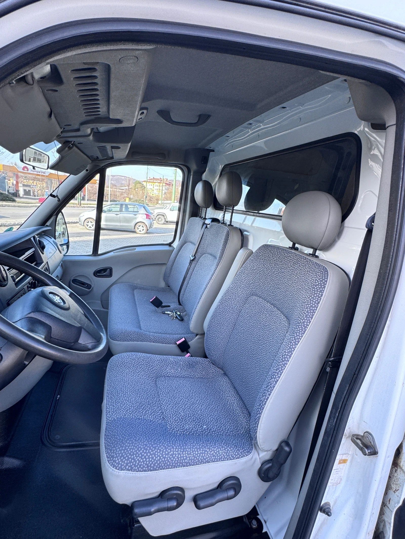 Opel Movano 2.5DCI, снимка 11 - Бусове и автобуси - 53914657