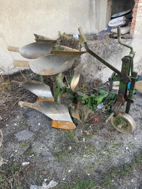 Плуг Друга марка Обръщателен  - изображение 1