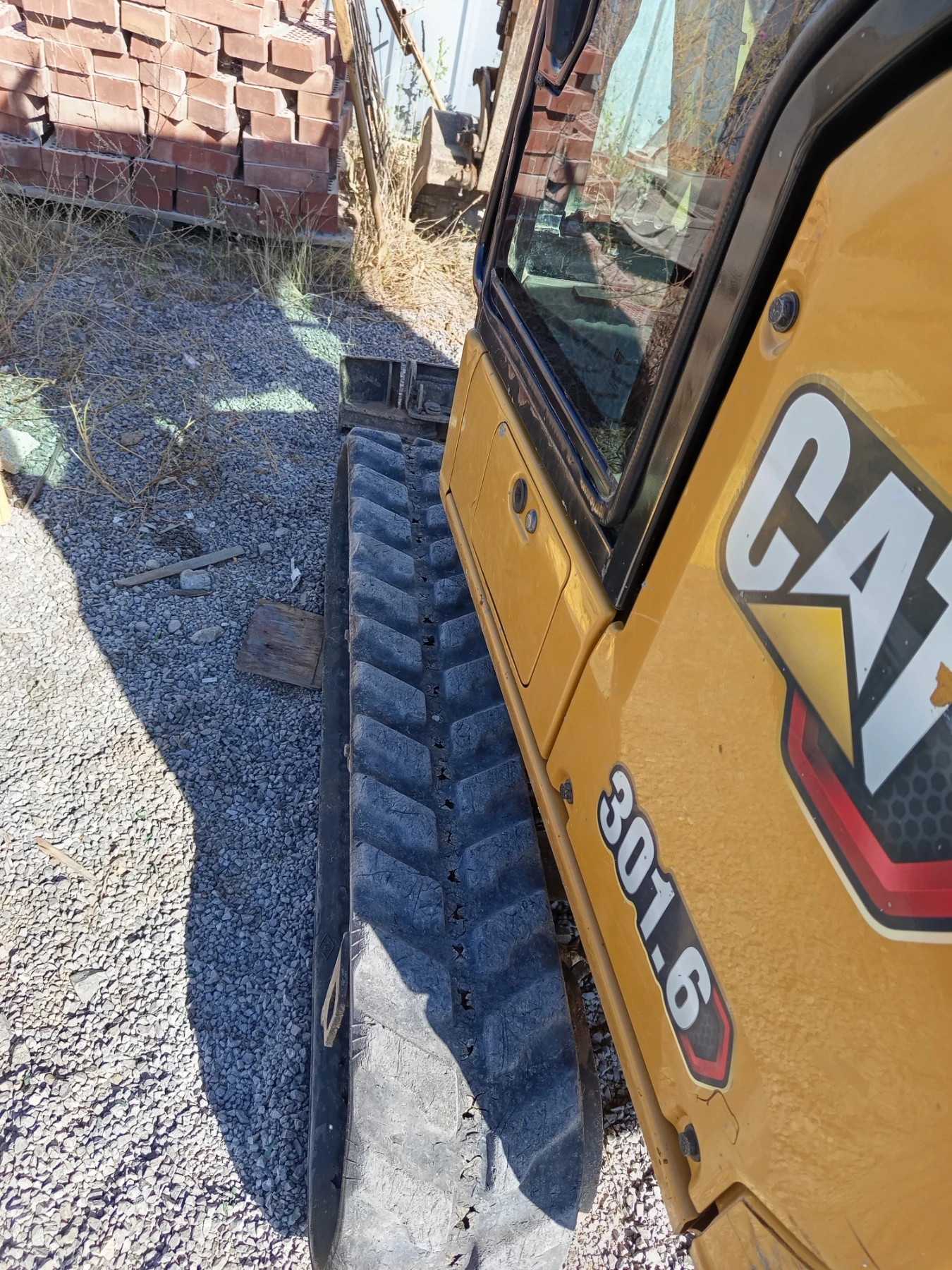 Багер Cat 301.6, снимка 6 - Индустриална техника - 55694067