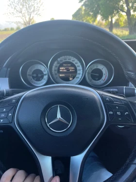 Mercedes-Benz E 200, снимка 11