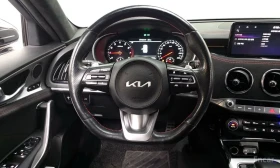 Kia Stinger 2.5 T-GDI * ПОДГ/ОБДУХ * ALCANTARA * , снимка 13
