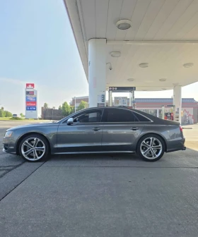 Audi S8 4.0Т * ВАКУМ * ОБДУХВАНЕ * МАСАЖ * CARFAX * , снимка 2