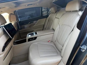 BMW 750 LxDRIVE/450HP/BOWERS/MASSAGE/HUD/SOFTCLOSE/CARPLAY, снимка 11