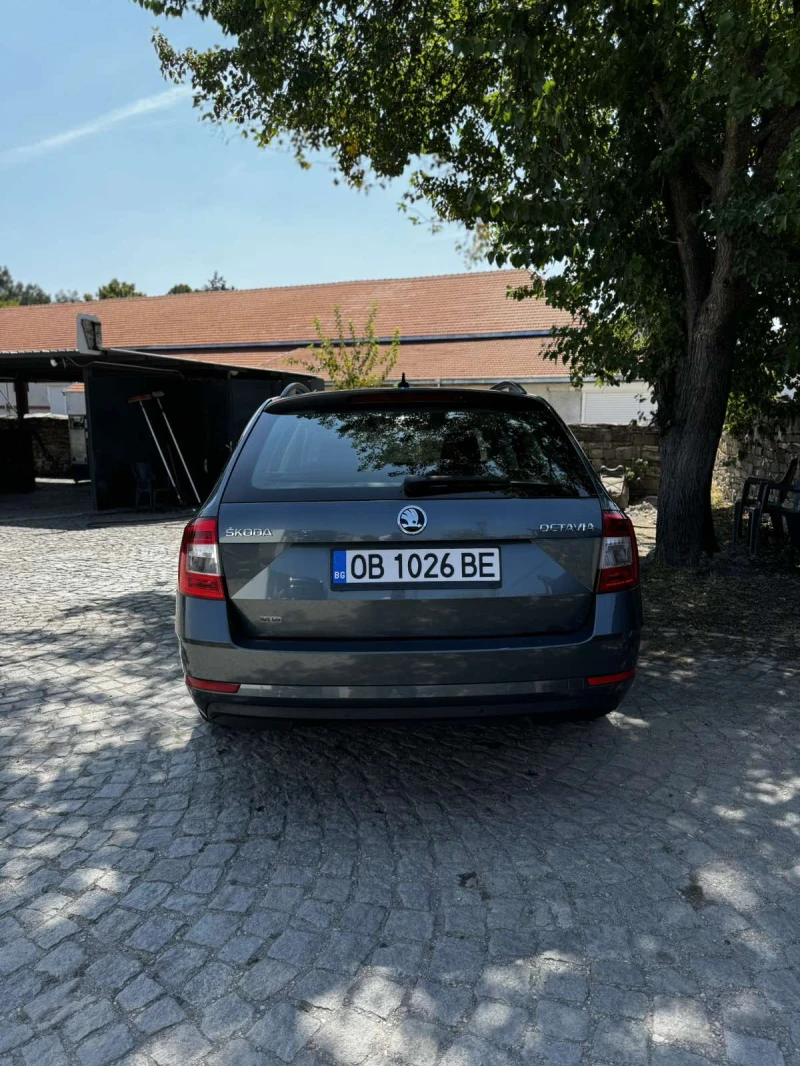 Skoda Octavia 1.6 TDI, снимка 5 - Автомобили и джипове - 47207115