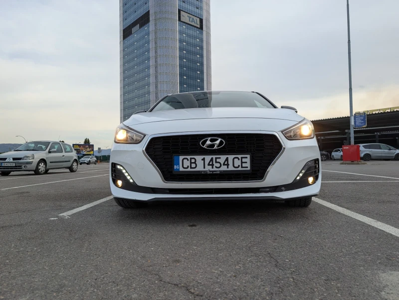 Hyundai I30 1.6 , снимка 5 - Автомобили и джипове - 49600166