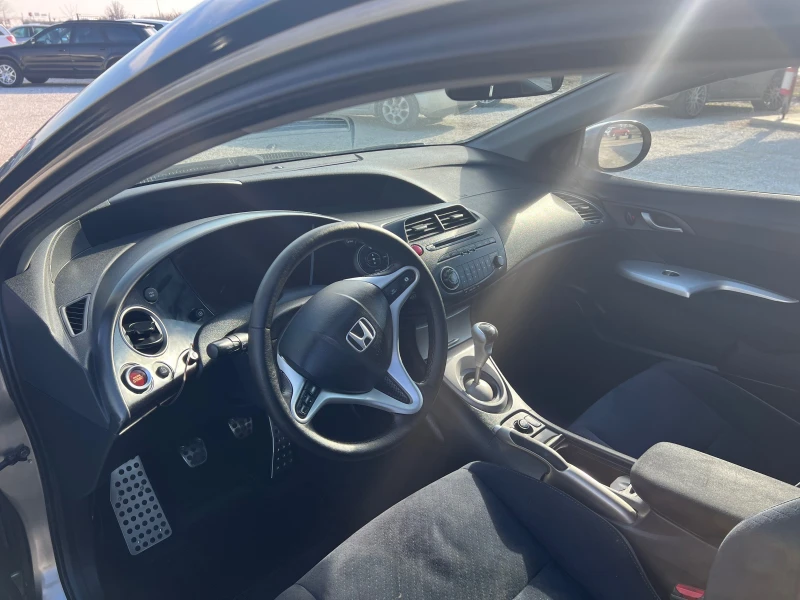 Honda Civic 1.4i, снимка 7 - Автомобили и джипове - 52537333